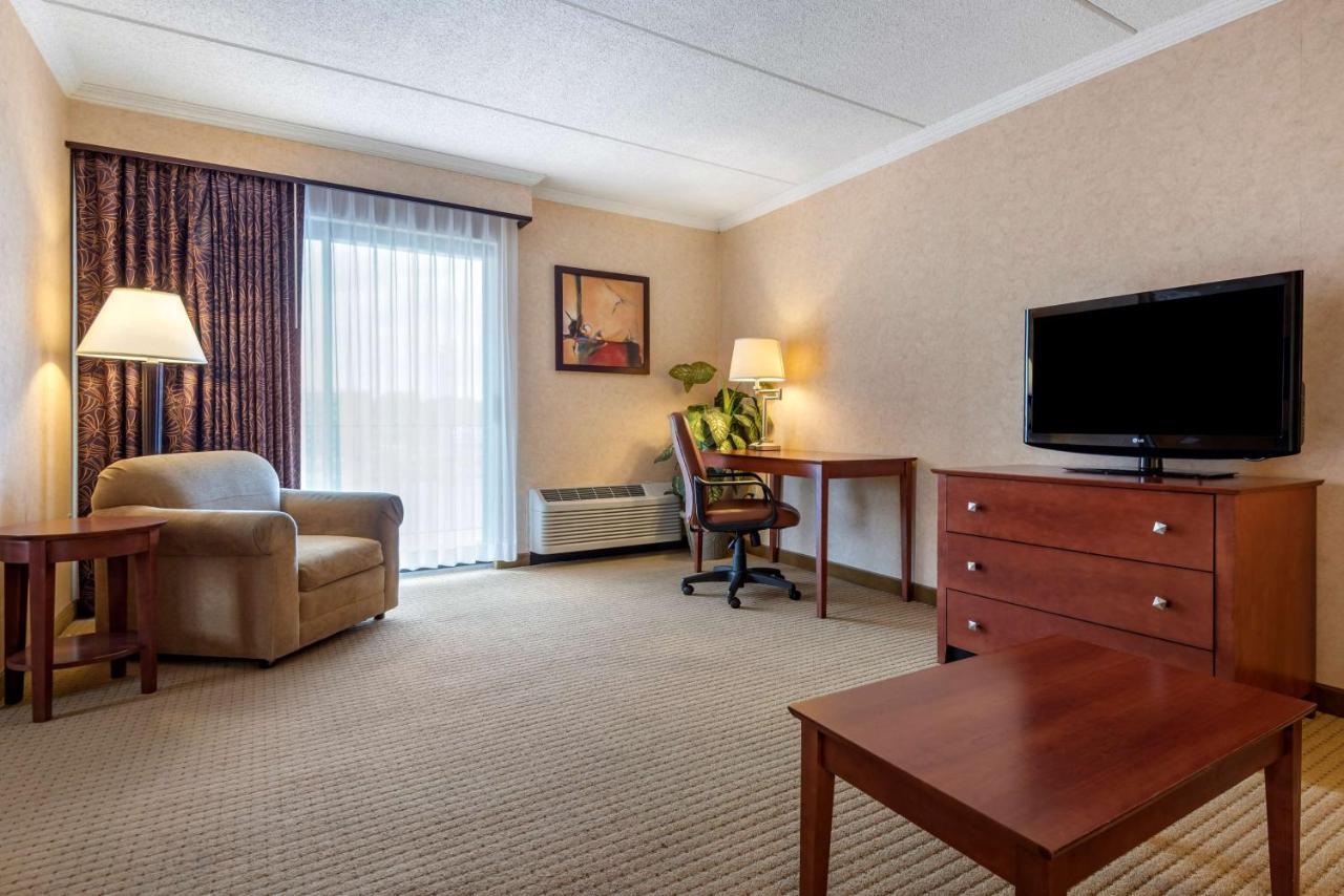 Best Western Plus Oswego Hotel And Conference Center Εξωτερικό φωτογραφία