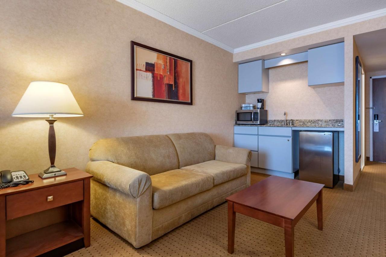 Best Western Plus Oswego Hotel And Conference Center Εξωτερικό φωτογραφία