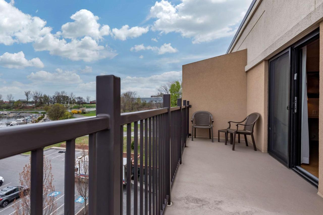 Best Western Plus Oswego Hotel And Conference Center Εξωτερικό φωτογραφία