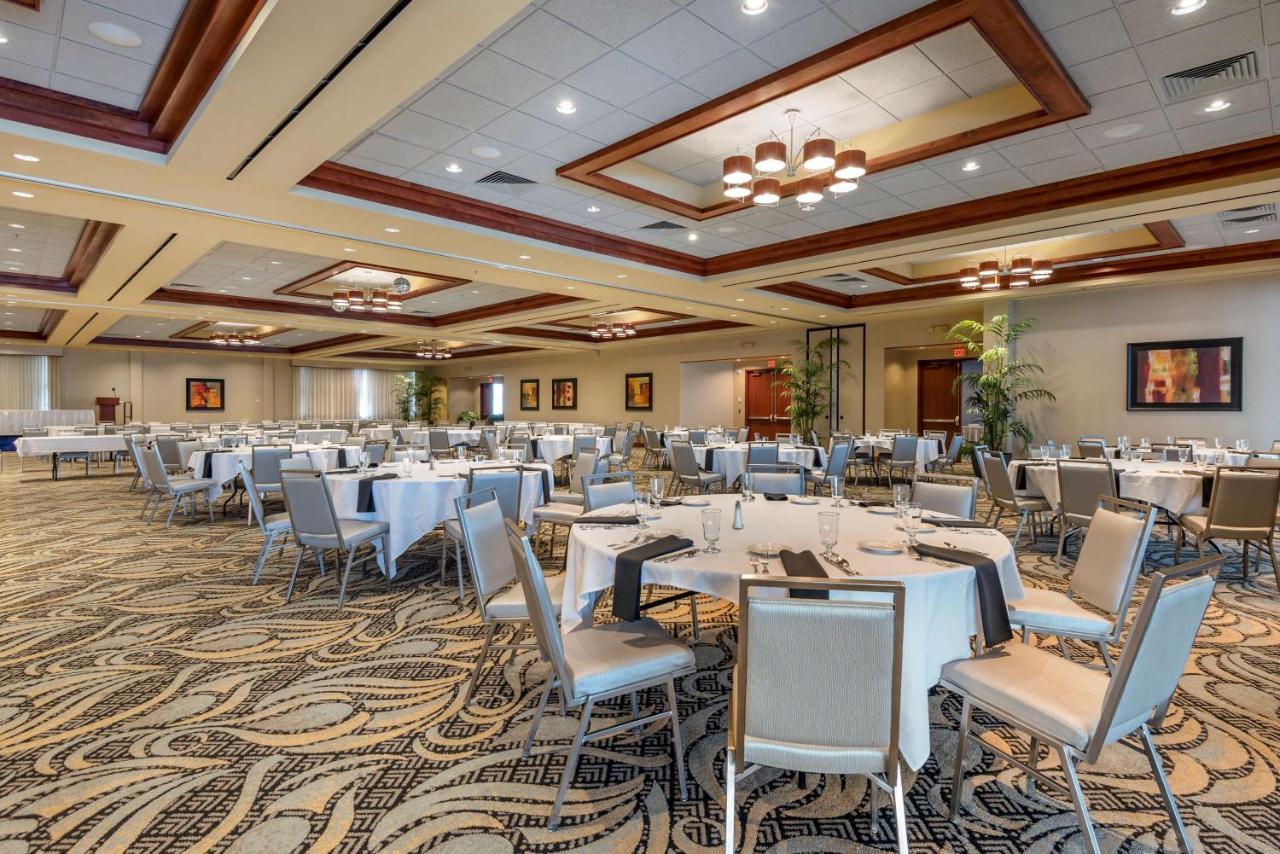 Best Western Plus Oswego Hotel And Conference Center Εξωτερικό φωτογραφία