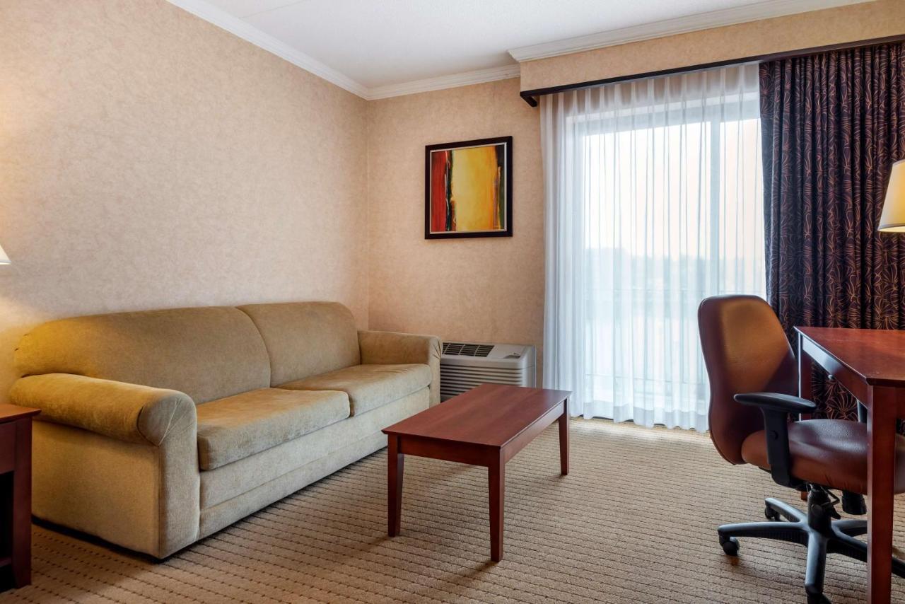 Best Western Plus Oswego Hotel And Conference Center Εξωτερικό φωτογραφία