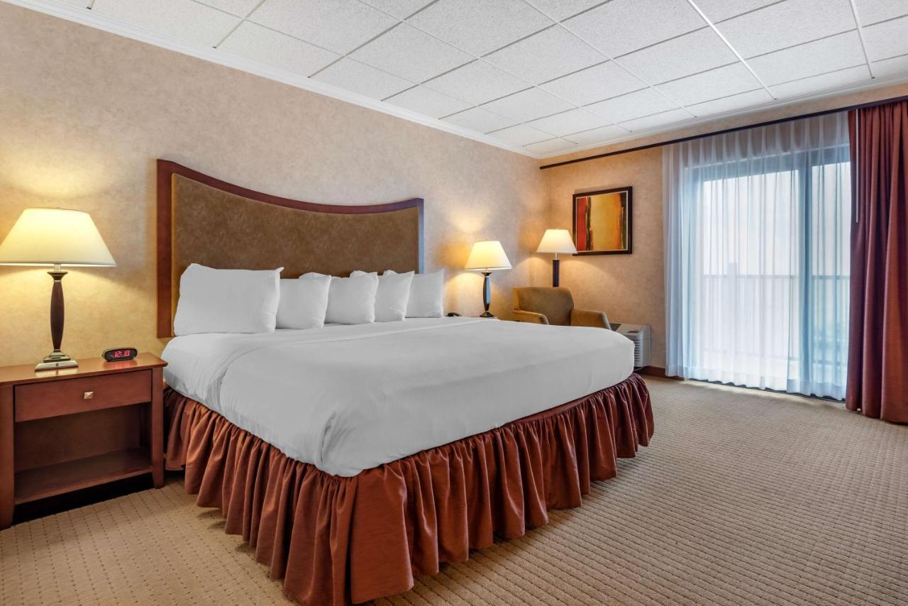 Best Western Plus Oswego Hotel And Conference Center Εξωτερικό φωτογραφία