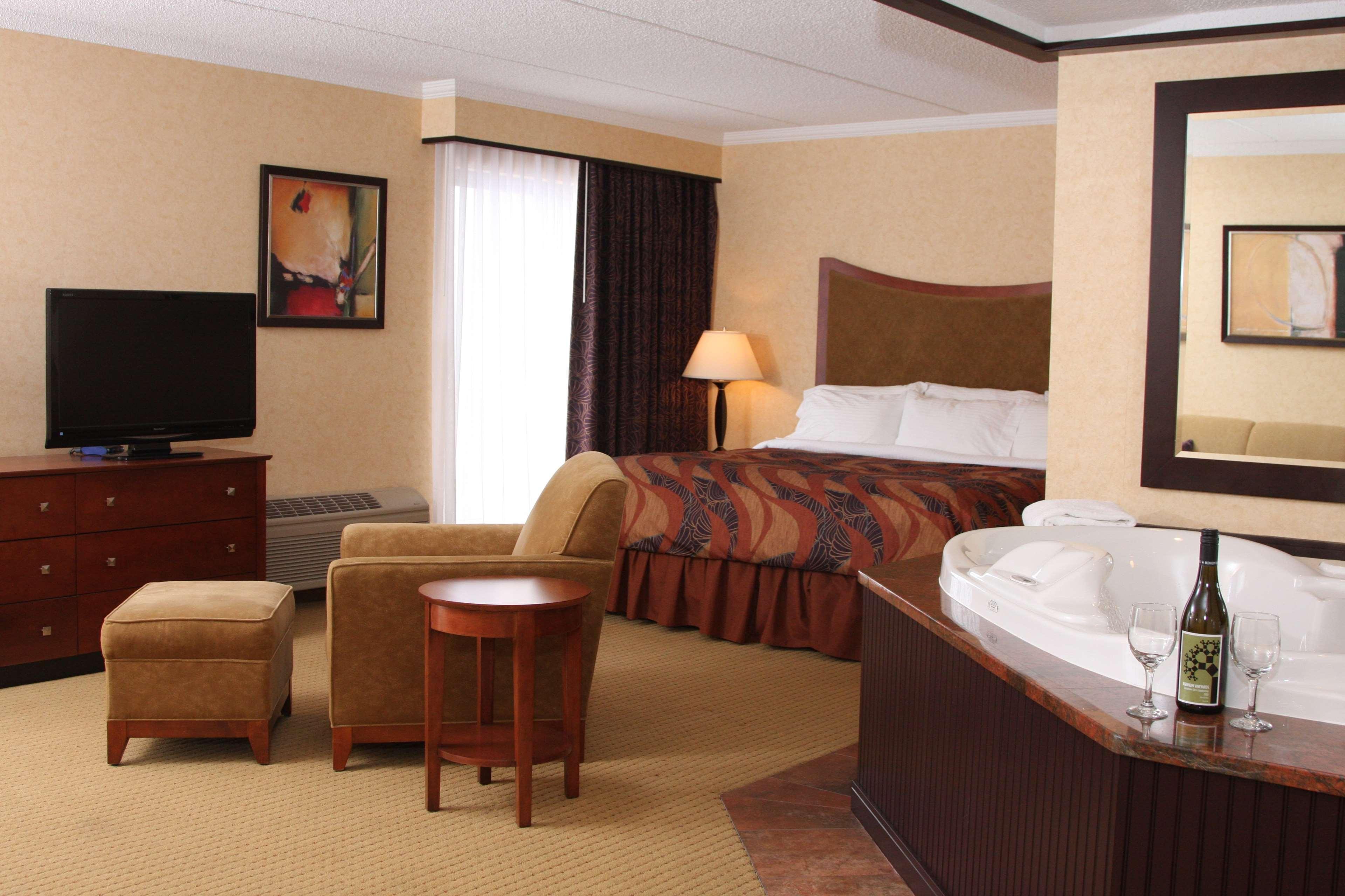 Best Western Plus Oswego Hotel And Conference Center Εξωτερικό φωτογραφία