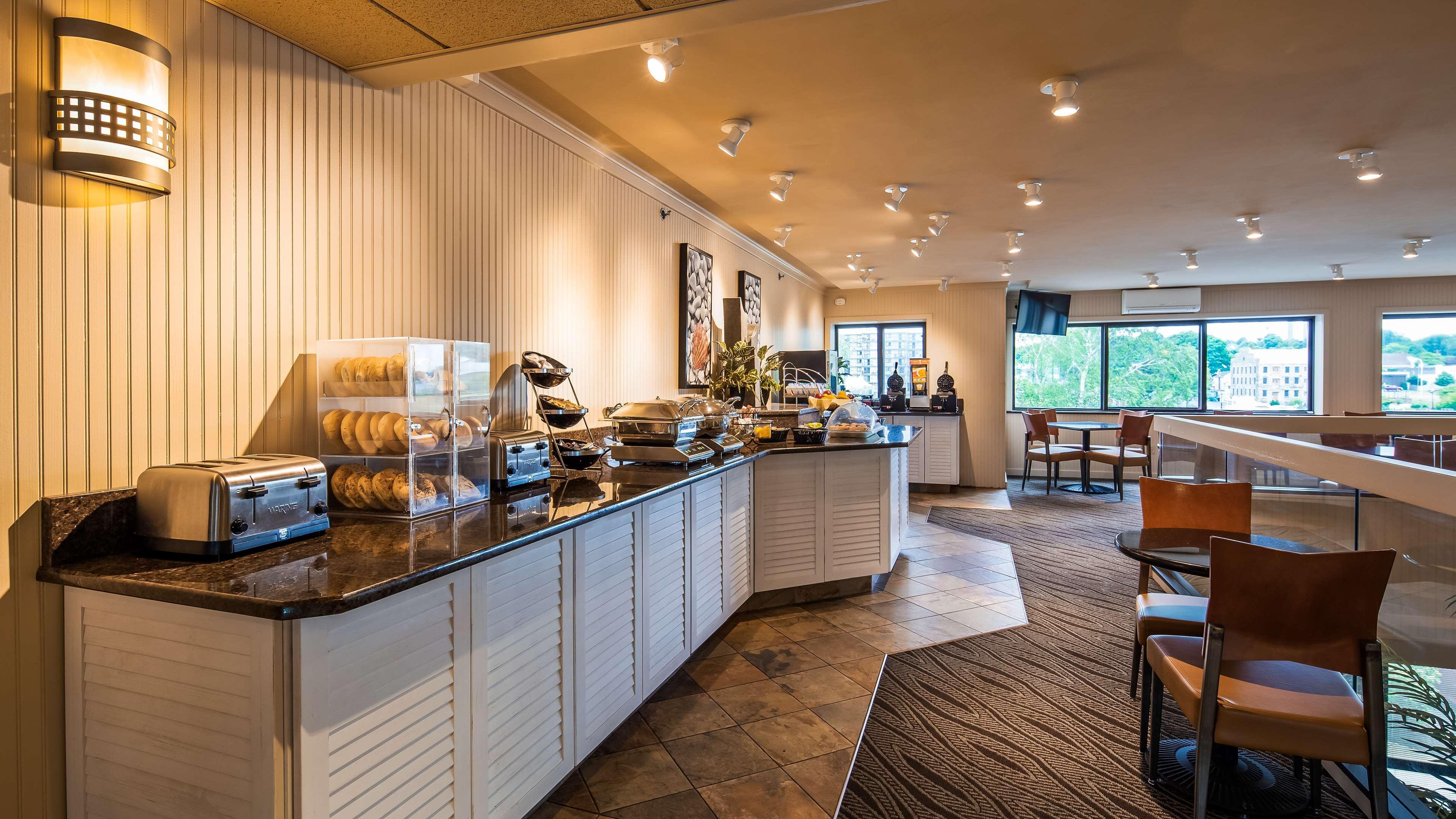 Best Western Plus Oswego Hotel And Conference Center Εξωτερικό φωτογραφία